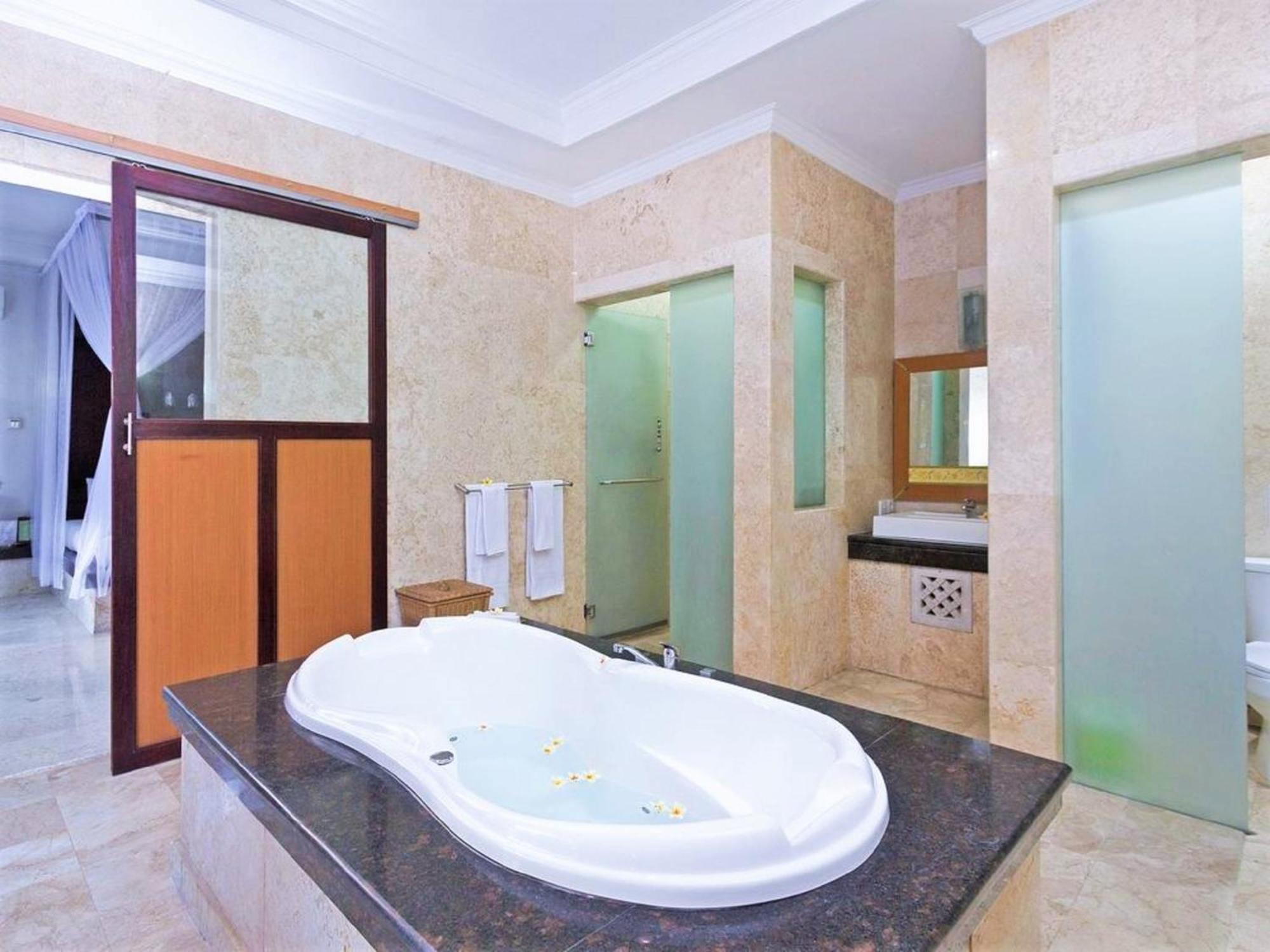 One Bedroom Private Villa Kuta Seminyak Esterno foto
